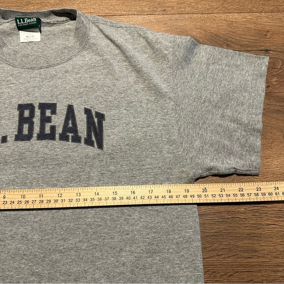 Vintage L.L. Bean Gray Logo Tee - Classic Crewneck Medium - Picture 2 of 4